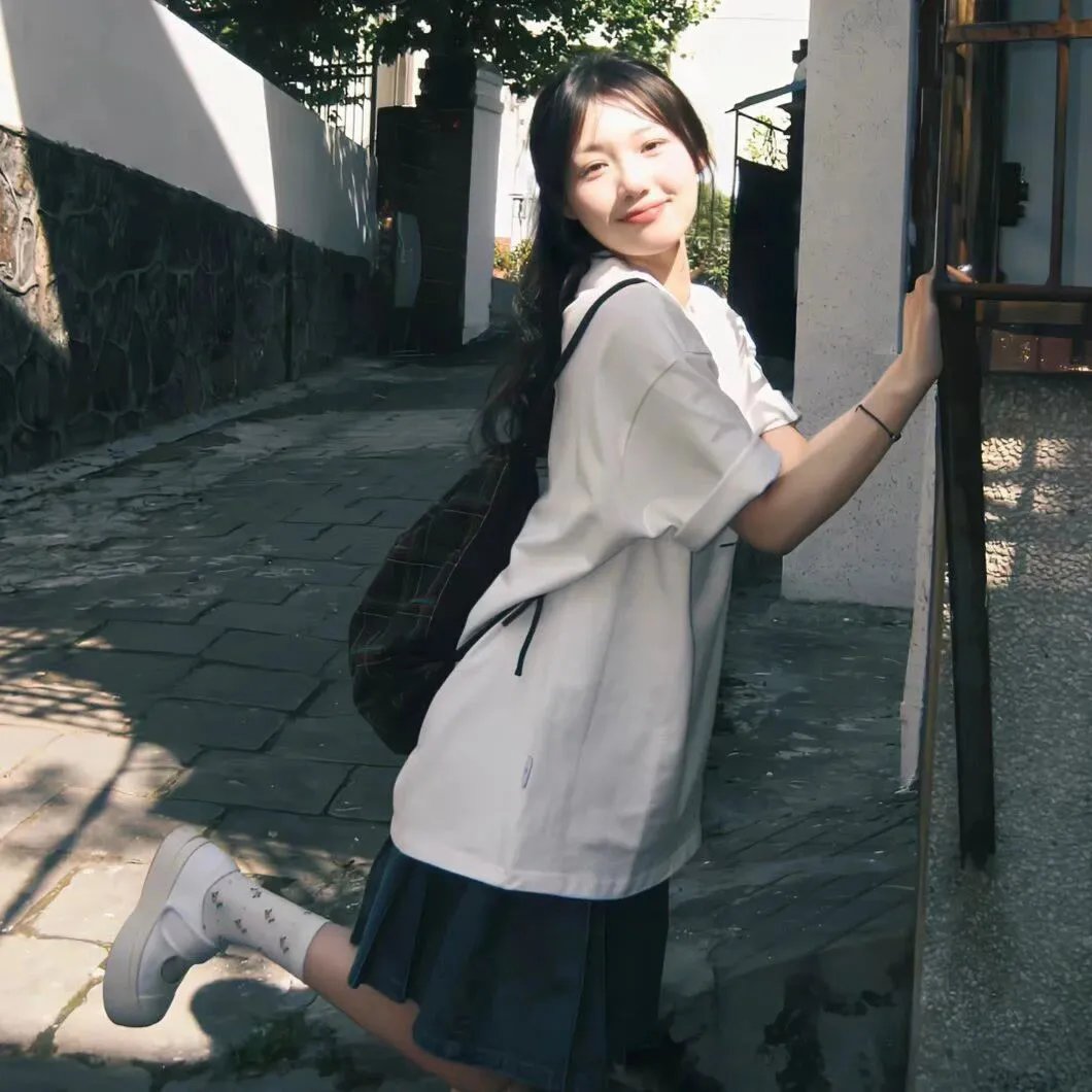 邻家哥哥给我爱海报